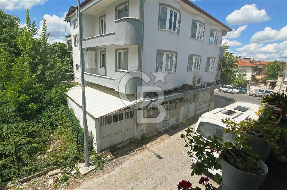 Pazartesi Pazarı Yanı | İş Yeri + 2 Daire | Satılık Komple Bina