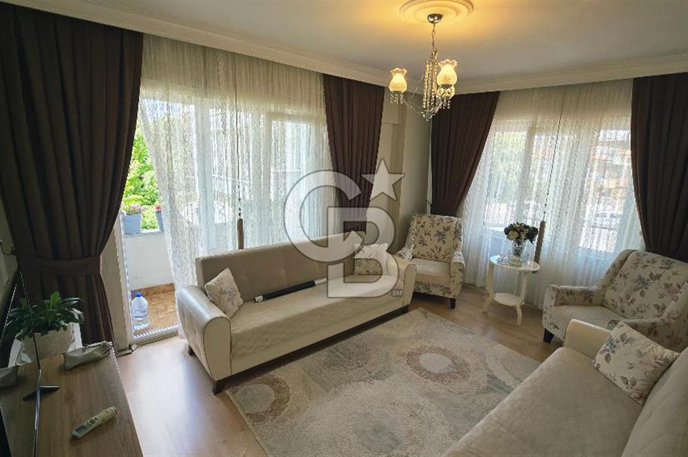 Pazartesi Pazarı Yanı | İş Yeri + 2 Daire | Satılık Komple Bina