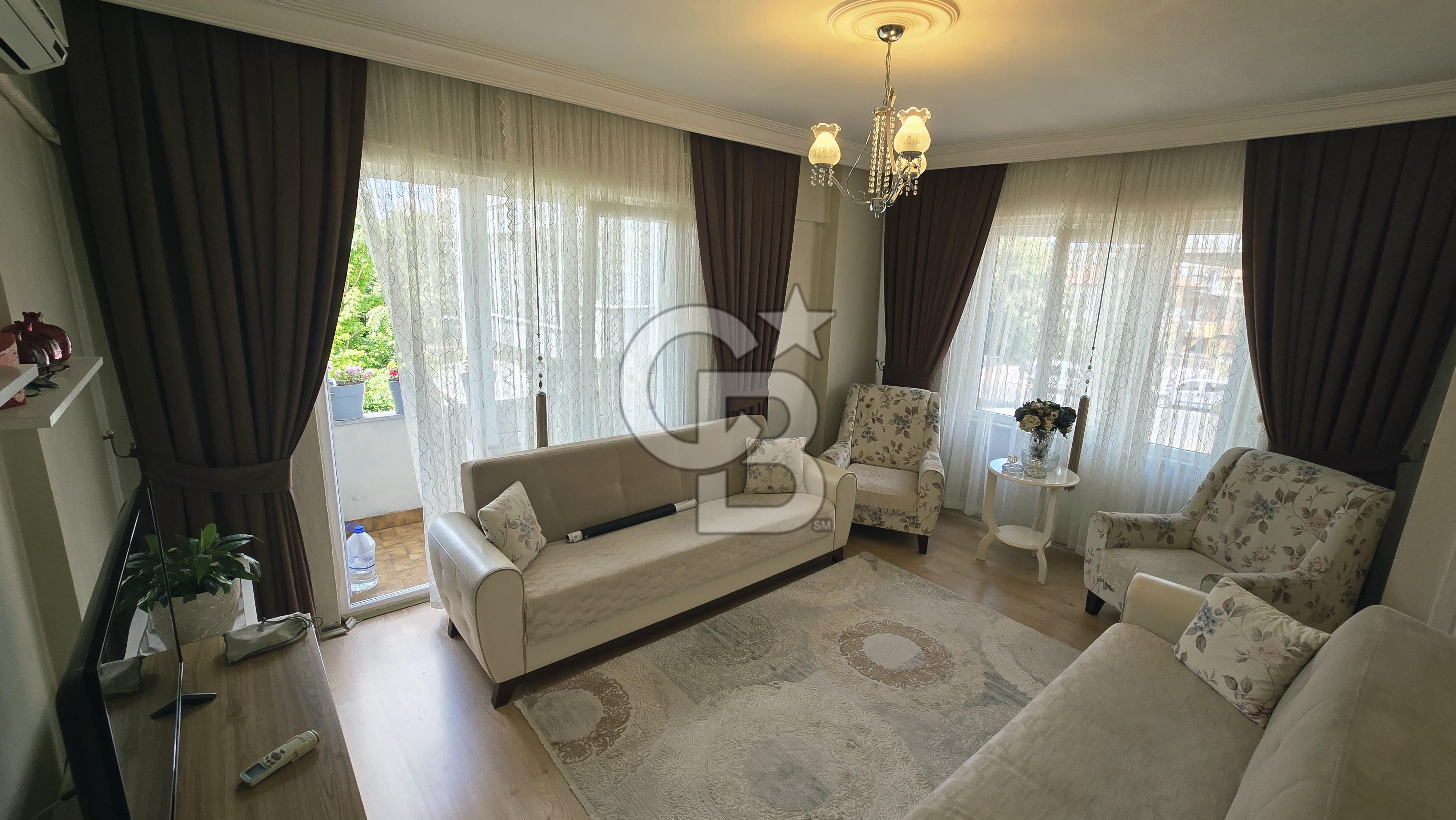 Pazartesi Pazarı Yanı | İş Yeri + 2 Daire | Satılık Komple Bina