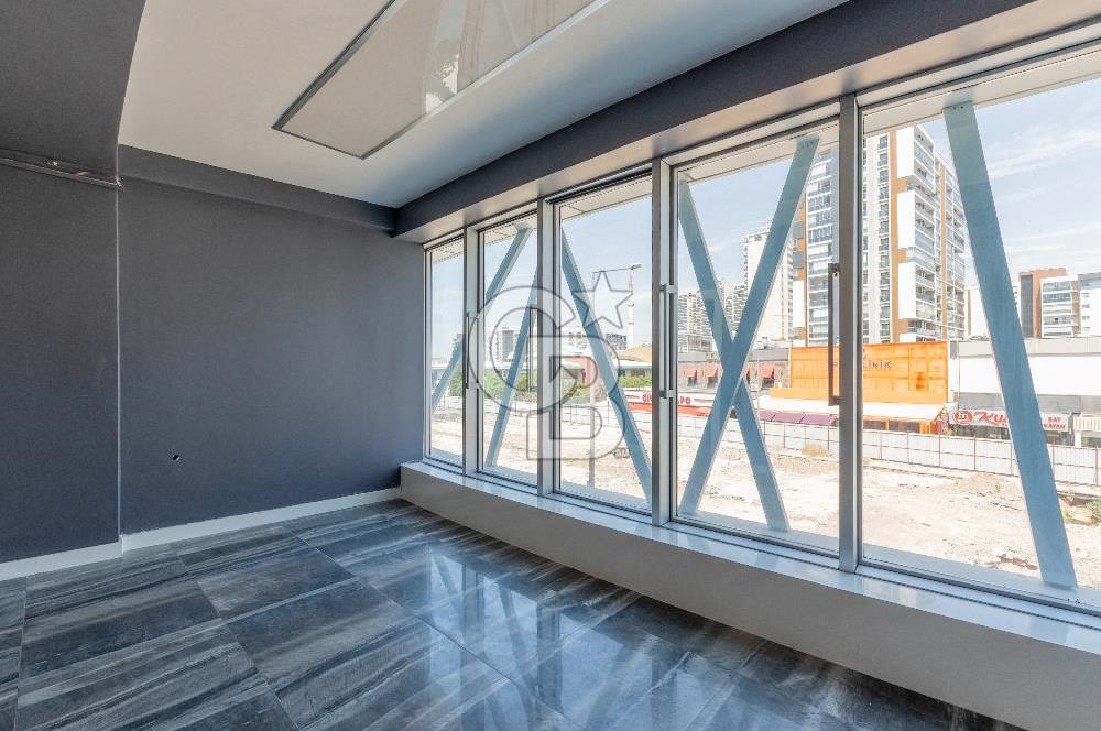 Mavişehir'in Kalbinde Kiralık Prestijli Ofis