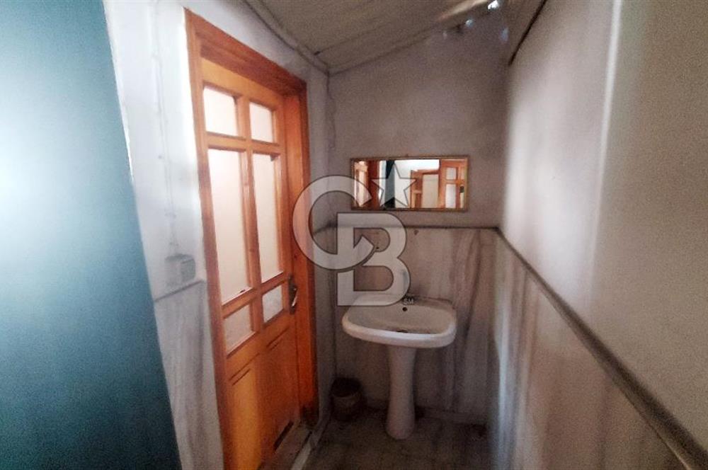 Pazartesi Pazarı Yanı | İş Yeri + 2 Daire | Satılık Komple Bina