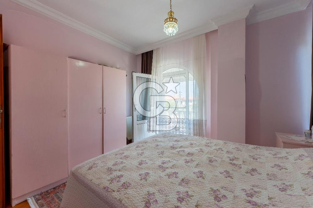 AYVALIK CUNDA'DA KÖŞE PARSEL MÜSTAKİL SATILIK VİLLA