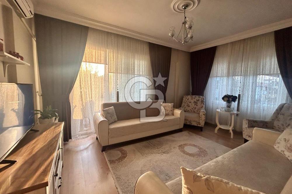 Pazartesi Pazarı Yanı | İş Yeri + 2 Daire | Satılık Komple Bina