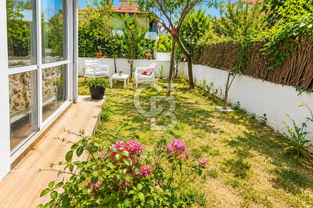 AYVALIK ÇAMLIK LAKA'DA GENİŞ BAHÇELİ 2+2 SATILIK DAİRE 