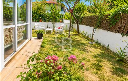 AYVALIK ÇAMLIK LAKA'DA GENİŞ BAHÇELİ 2+2 SATILIK DAİRE 