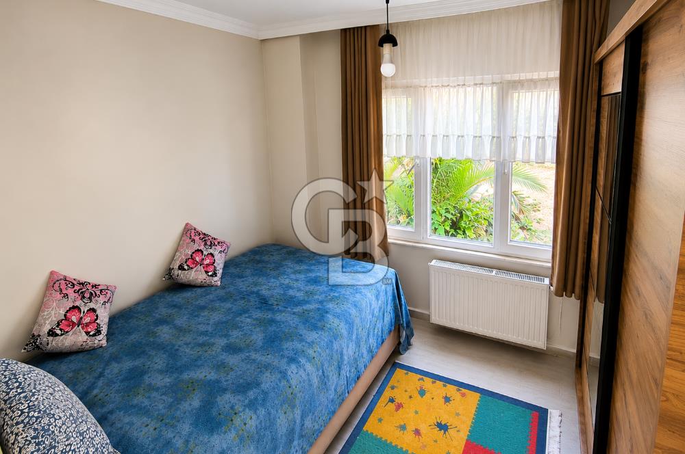 AYVALIK ÇAMLIK LAKA'DA GENİŞ BAHÇELİ 2+2 SATILIK DAİRE 