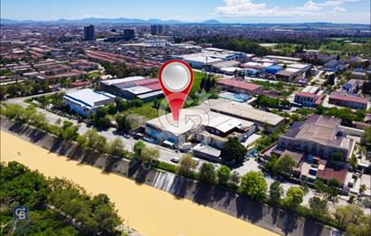 Yüreğir Karşıyaka da Ana Yol Üzeri 1492 m2 Alan Fabrika / Depo