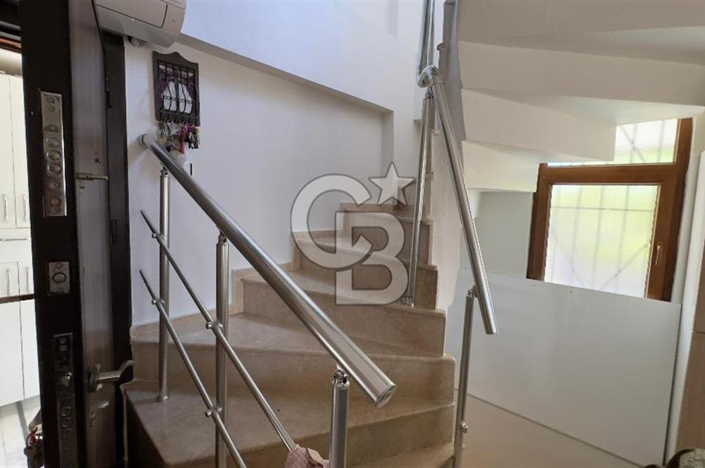 SALİHLER GAZETECİLER SİTESİNDE 3+1 DENİZ MANZARALI TRİPLEKS