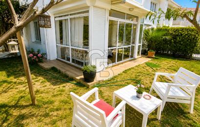 AYVALIK ÇAMLIK LAKA'DA GENİŞ BAHÇELİ 2+2 SATILIK DAİRE 