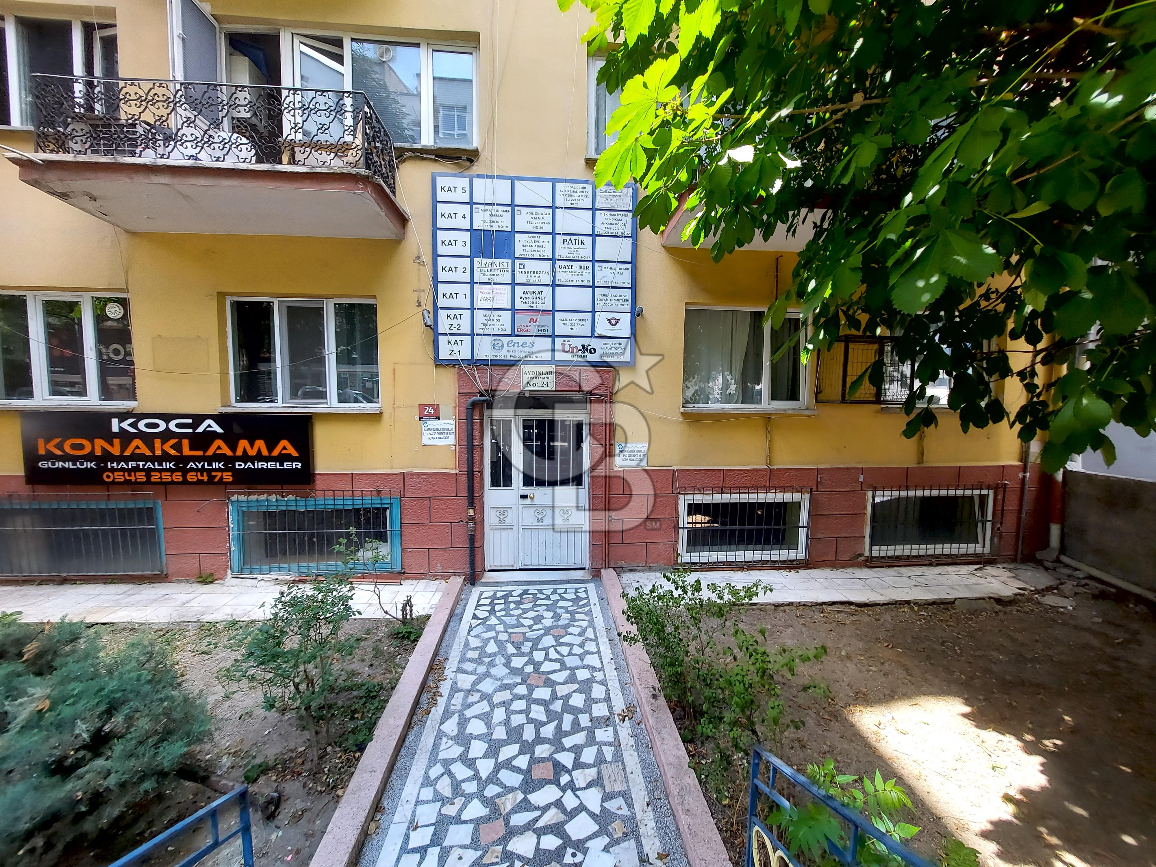 Necatibey Hanımeli Sokak Satılık 1+1 Ev & Ofis
