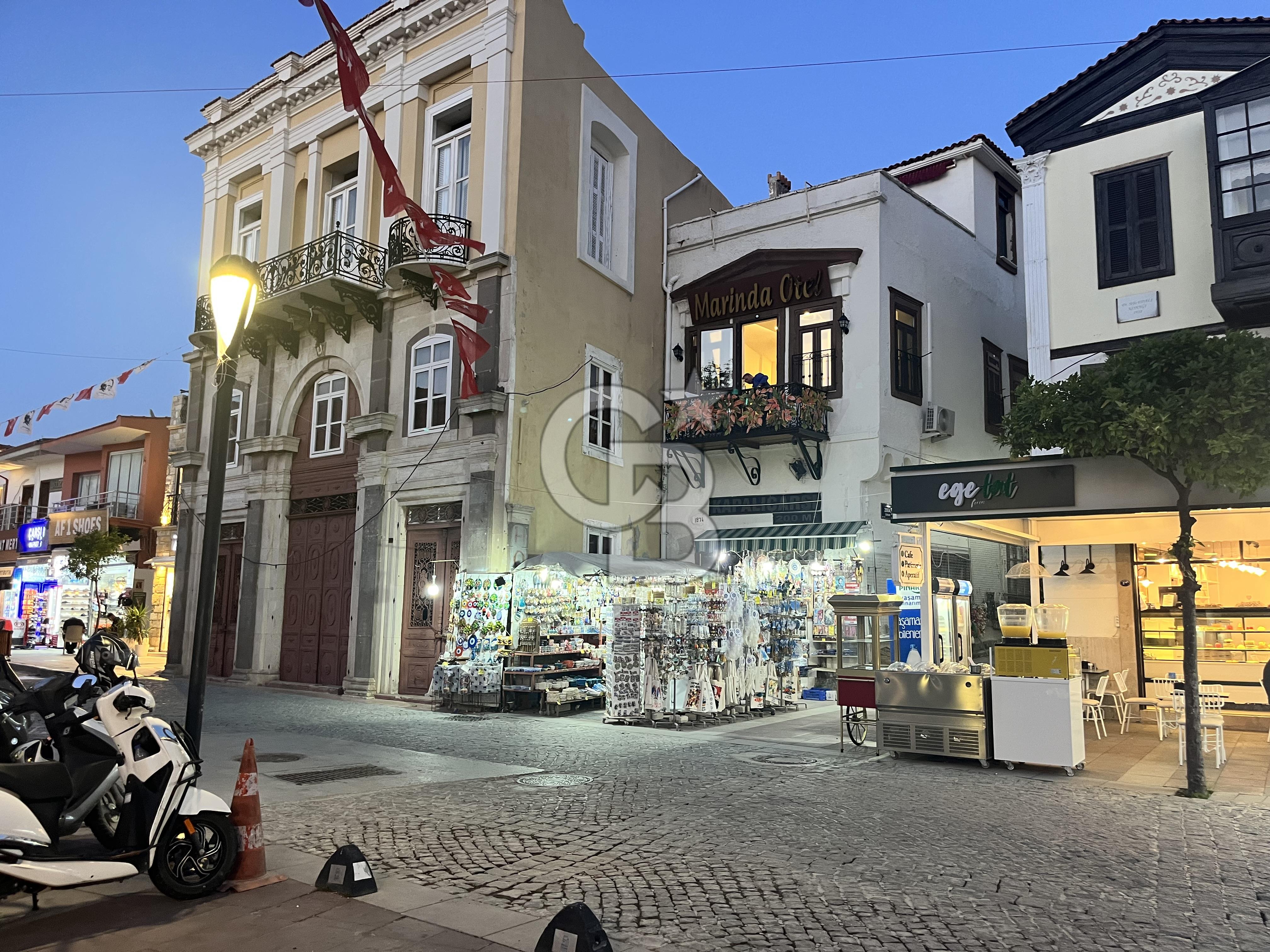 Çeşme çarşısında satılık dükkan