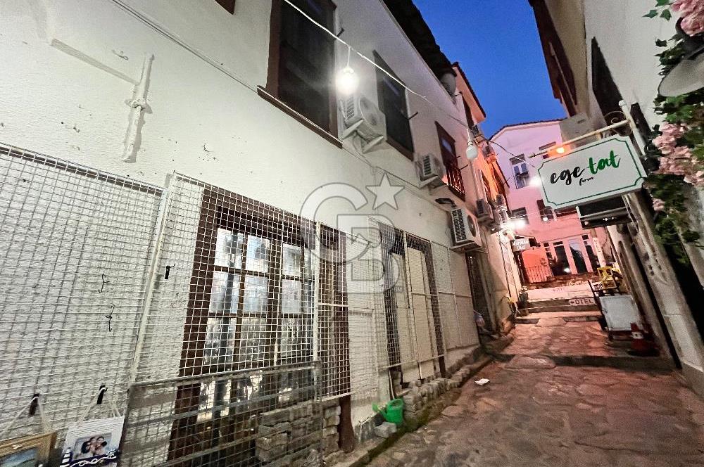 Çeşme çarşısında satılık dükkan
