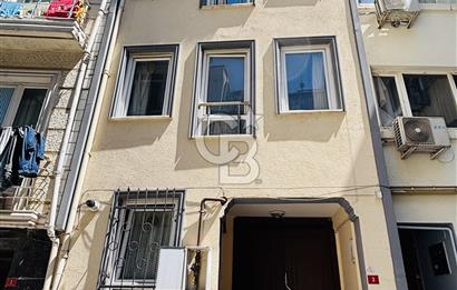 HASEKİ TRAMVAYIN YANIBAŞINDA ASANSÖRLÜ KİRALIK KOMPLE BİNA