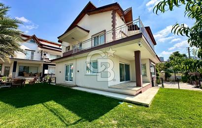 KARSLILAR SEKOYA EVLERİ’NDE PRESTİJLİ TRİPLEKS VİLLA