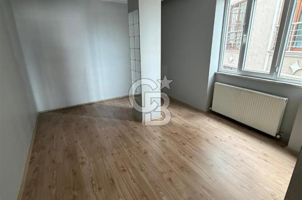 Eyüp Silahtarağada Geniş Salonlu, Asansörlü Satılık 2+1 Daire