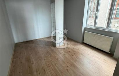 Eyüp Silahtarağada Geniş Salonlu, Asansörlü Satılık 2+1 Daire