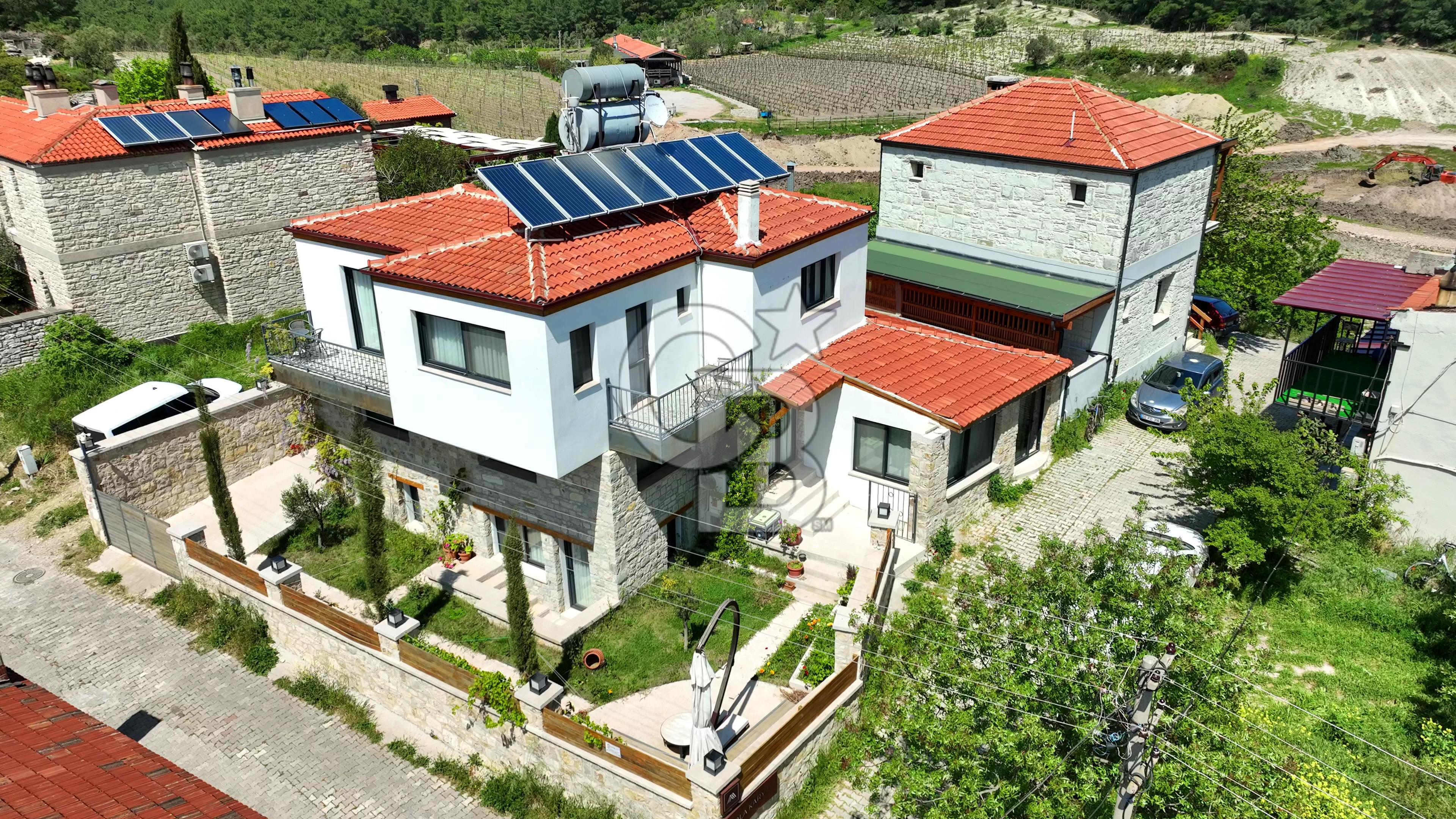 Urla Bağ Rotası Yolunda 6 Odalı Butik Otel