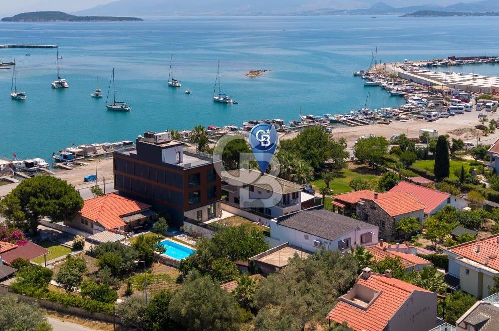 Urla ÇeşmealtıDeniz Manzaralı Satılık 4+1 Müstakil Villa
