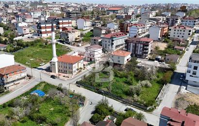 ARNAVUTKÖY HARAÇÇI MAHALLESİNDE 148 m² İMARLI KÖŞE ARSA