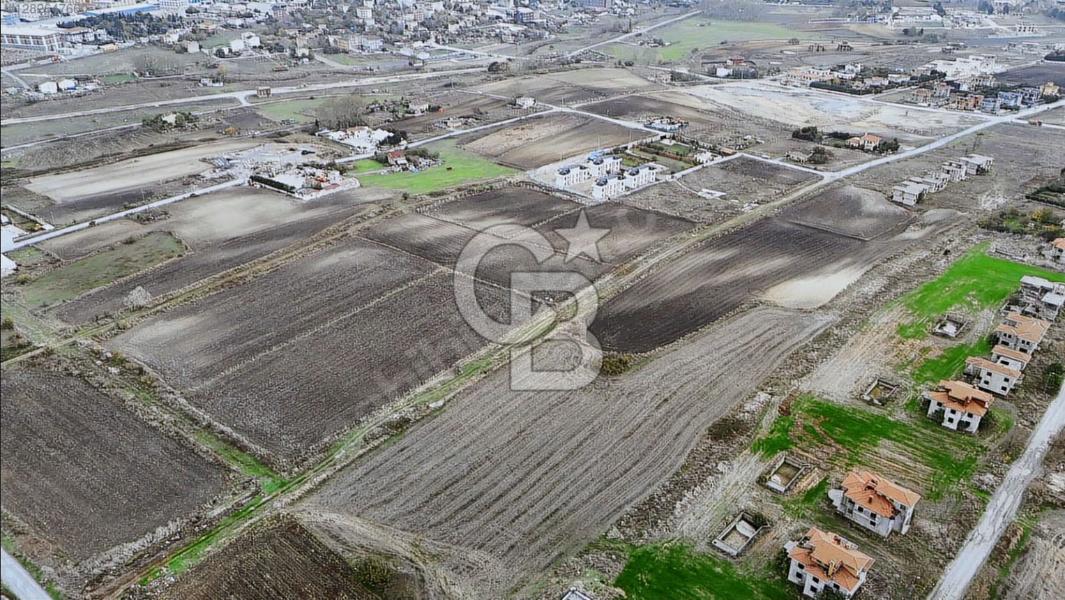SATILIK ARNAVUTKÖY HARAÇÇI PEGASUS VİLLA KENTTE 722 m² ARSA
