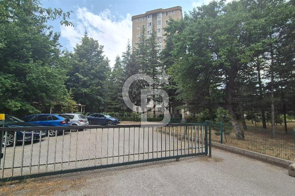 ÇİĞDEM, DÜNYA BİR VADİ SİTESİ ARA KATTA 3+1 SATILIK DAİRE