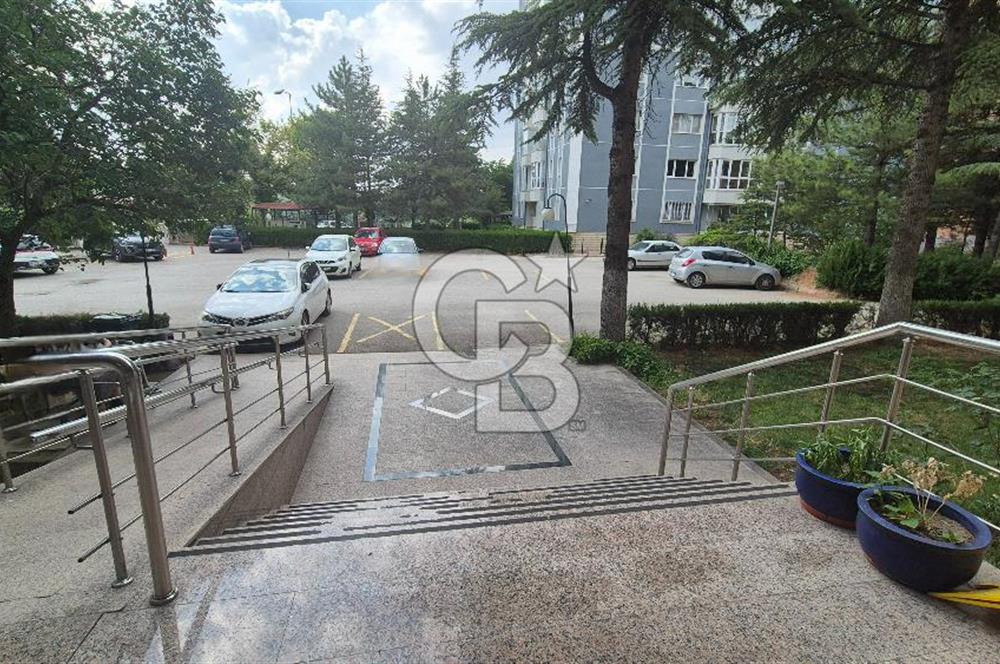 ÇİĞDEM, DÜNYA BİR VADİ SİTESİ ARA KATTA 3+1 SATILIK DAİRE