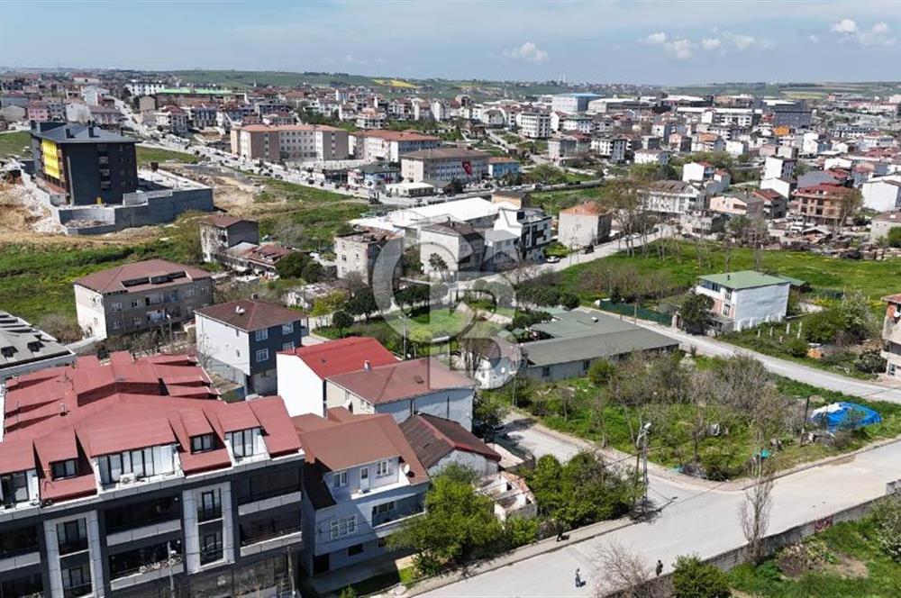 ARNAVUTKÖY HARAÇÇI MAHALLESİNDE 148 m² İMARLI KÖŞE ARSA