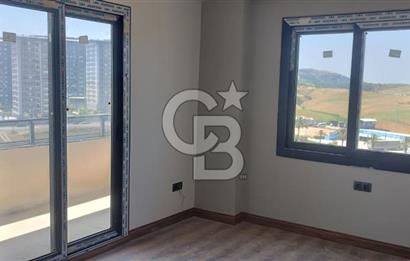 Esentepe de 4+1, 180 m2net Panoromik Göl Manzaralı Kiralık Daire