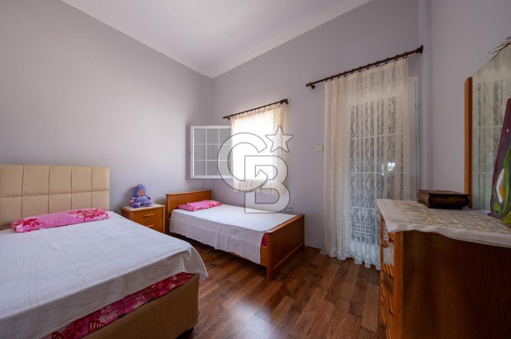 Urla ÇeşmealtıDeniz Manzaralı Satılık 4+1 Müstakil Villa