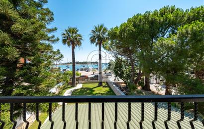 Urla ÇeşmealtıDeniz Manzaralı Satılık 4+1 Müstakil Villa