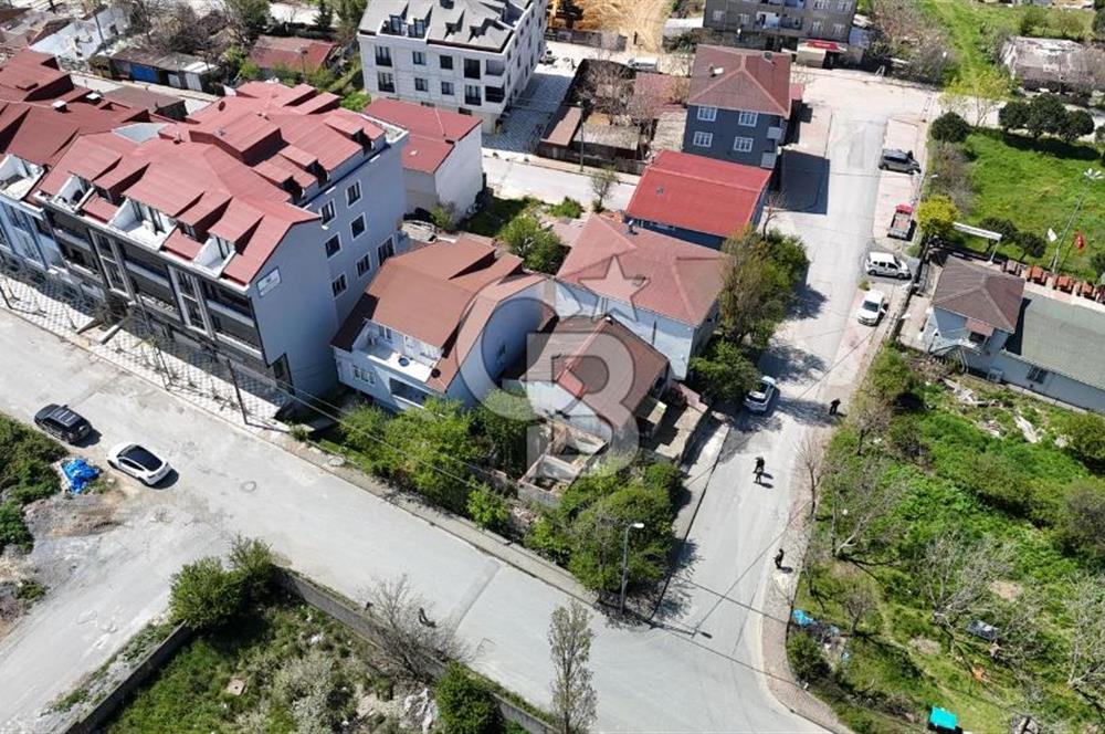 ARNAVUTKÖY HARAÇÇI MAHALLESİNDE 148 m² İMARLI KÖŞE ARSA
