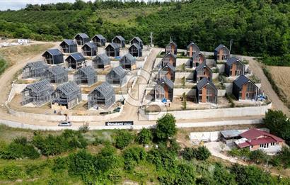 Site İçinde Doğa Manzaralı Havuzlu Lüks Satılık Villa