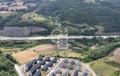 Site İçinde Doğa Manzaralı Havuzlu Lüks Satılık Villa