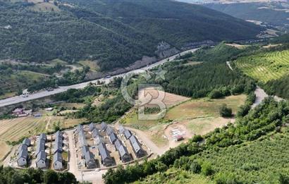 Site İçinde Doğa Manzaralı Havuzlu Lüks Satılık Villa