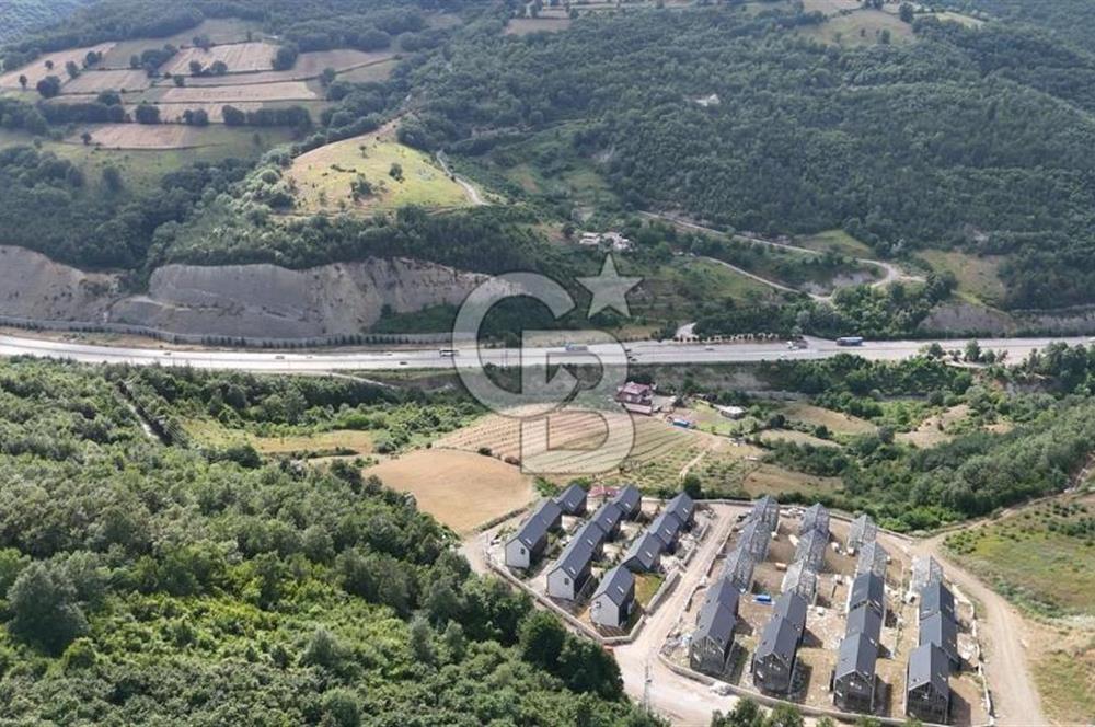 Site İçinde Doğa Manzaralı Havuzlu Lüks Satılık Villa