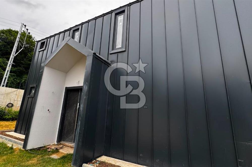 Site İçinde Doğa Manzaralı Havuzlu Lüks Satılık Villa