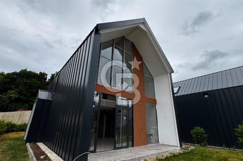 Site İçinde Doğa Manzaralı Havuzlu Lüks Satılık Villa