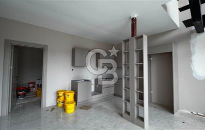 Site İçinde Doğa Manzaralı Havuzlu Lüks Satılık Villa