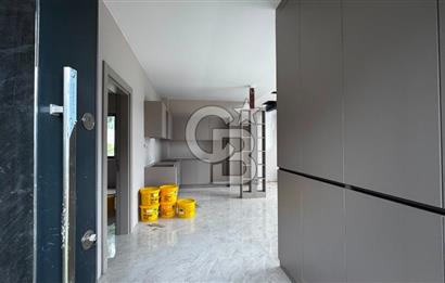 Site İçinde Doğa Manzaralı Havuzlu Lüks Satılık Villa