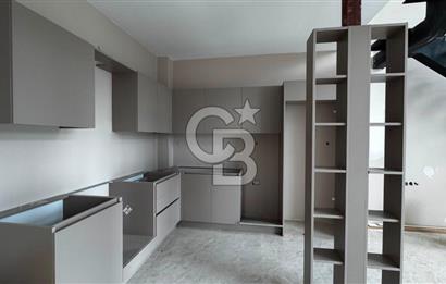 Site İçinde Doğa Manzaralı Havuzlu Lüks Satılık Villa