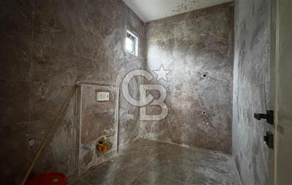 Site İçinde Doğa Manzaralı Havuzlu Lüks Satılık Villa