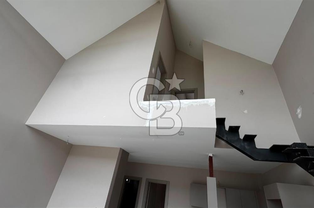Site İçinde Doğa Manzaralı Havuzlu Lüks Satılık Villa