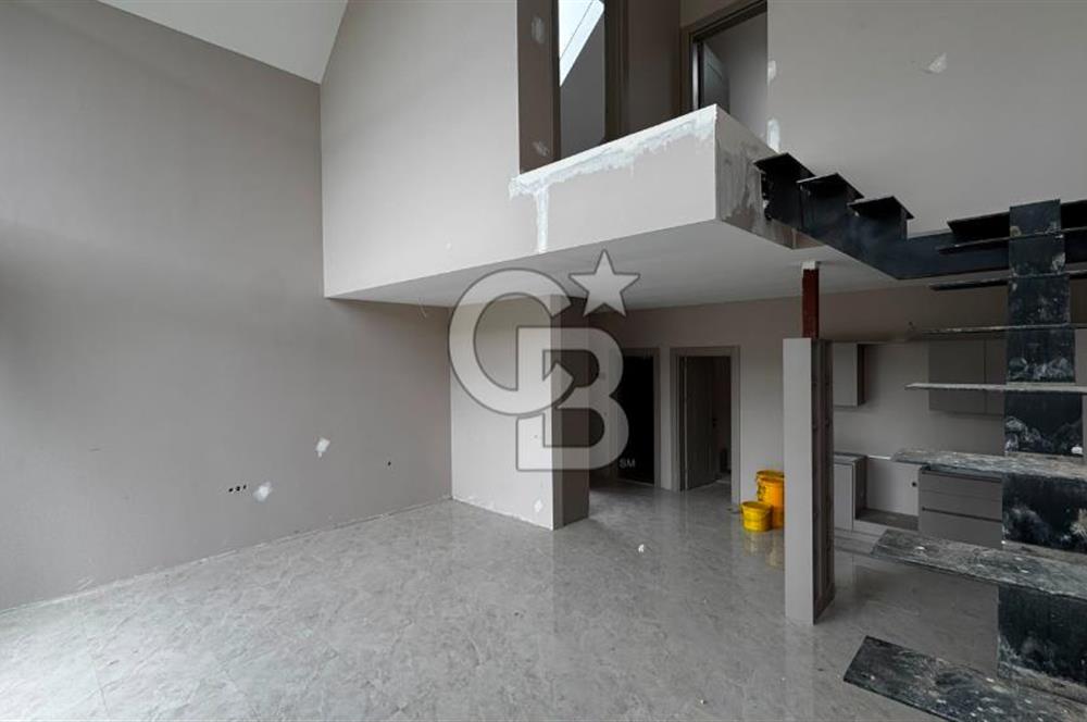 Site İçinde Doğa Manzaralı Havuzlu Lüks Satılık Villa