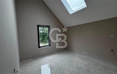 Site İçinde Doğa Manzaralı Havuzlu Lüks Satılık Villa