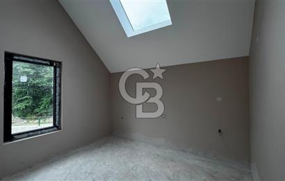 Site İçinde Doğa Manzaralı Havuzlu Lüks Satılık Villa