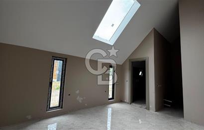Site İçinde Doğa Manzaralı Havuzlu Lüks Satılık Villa