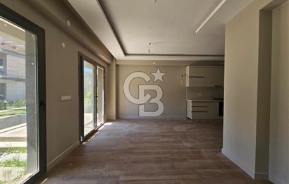 Ayvalık Altınova'da Müstakil Havuzlu Kiralık 3+1 Dubleks