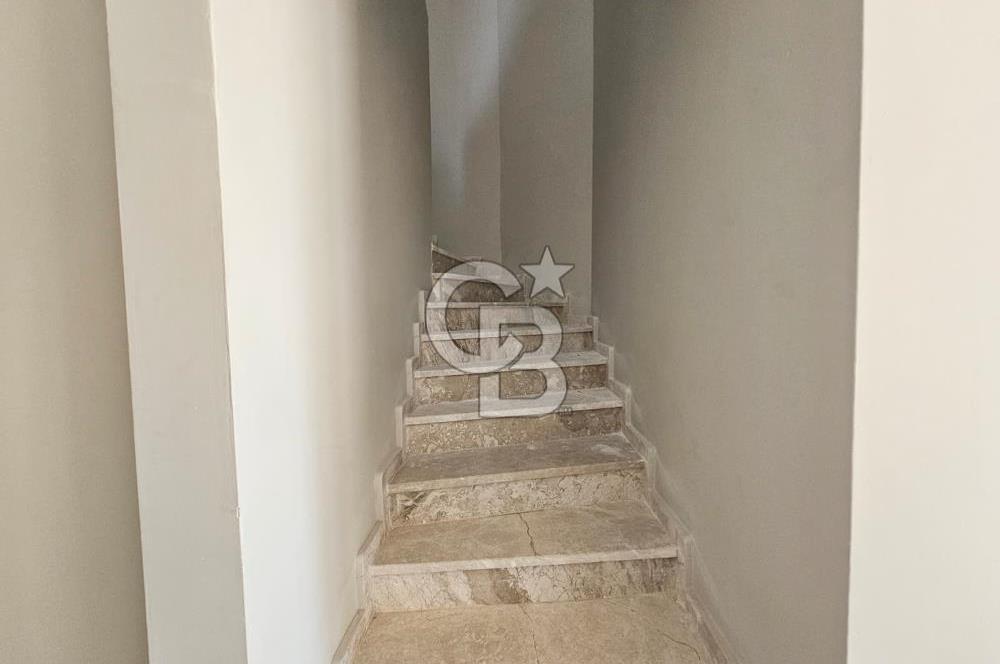Ayvalık Altınova'da Müstakil Havuzlu Kiralık 3+1 Dubleks