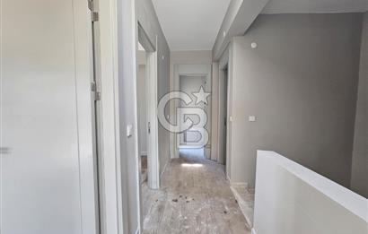 Ayvalık Altınova'da Müstakil Havuzlu Kiralık 3+1 Dubleks