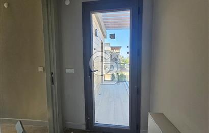 Ayvalık Altınova'da Müstakil Havuzlu Kiralık 3+1 Dubleks